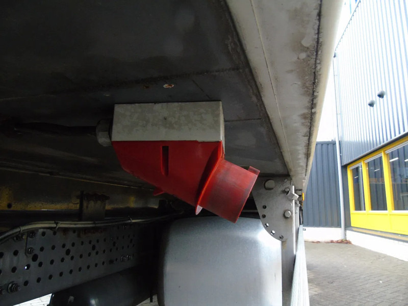 Mercedes-Benz Antos 1924 + EURO 6 + LIFT + KONVEKTA ELECTRIC SOLAR - Caminhão frigorífico: foto 4 Mercedes-Benz Antos 1924 + EURO 6 + LIFT + KONVEKTA ELECTRIC SOLAR - Caminhão frigorífico: foto 4