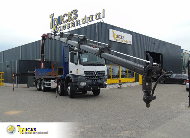 Mercedes-Benz Arocs 3242 + PALFINGER 33002EH 7x EXTENTION + 8X4 + EURO 6 + REMOTE - Caminhão grua: foto 1 Mercedes-Benz Arocs 3242 + PALFINGER 33002EH 7x EXTENTION + 8X4 + EURO 6 + REMOTE - Caminhão grua: foto 1