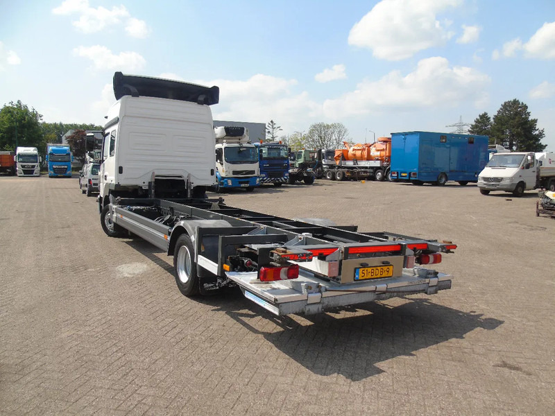 Mercedes-Benz Atego 1218 + EURO 6 + 5 PERS + BDF + LIFT - Caminhão transportador de contêineres/ Caixa móvel: foto 4 Mercedes-Benz Atego 1218 + EURO 6 + 5 PERS + BDF + LIFT - Caminhão transportador de contêineres/ Caixa móvel: foto 4