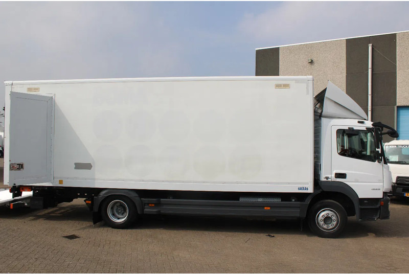 Mercedes-Benz Atego 1323 + EURO 6 + LIFT - Caminhão furgão: foto 3 Mercedes-Benz Atego 1323 + EURO 6 + LIFT - Caminhão furgão: foto 3