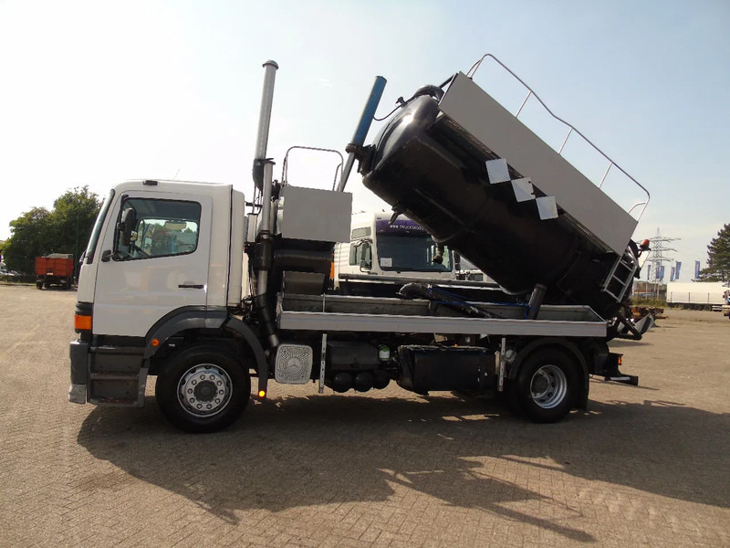 Mercedes-Benz Atego 1923 + 8.800 liter INOX + complete pump/tipper/functional + EURO 2 - Caminhão limpa fossa: foto 2 Mercedes-Benz Atego 1923 + 8.800 liter INOX + complete pump/tipper/functional + EURO 2 - Caminhão limpa fossa: foto 2