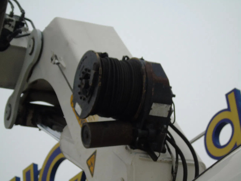 Scania R 520 V8 + PALFINGER 72002 6X + JIB 4X + WINCH + 8X4 + EURO 6 + REMOTE - Caminhão grua: foto 5 Scania R 520 V8 + PALFINGER 72002 6X + JIB 4X + WINCH + 8X4 + EURO 6 + REMOTE - Caminhão grua: foto 5