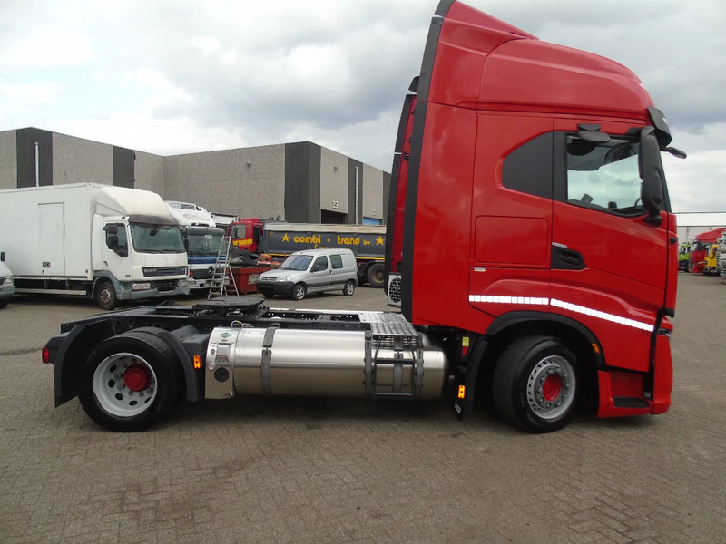 Iveco S-WAY 460 + LNG + 10 PIECES IN STOCK - Tractor: foto 3 Iveco S-WAY 460 + LNG + 10 PIECES IN STOCK - Tractor: foto 3