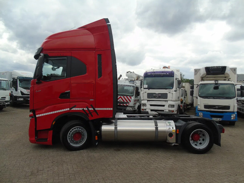 Iveco S-WAY 460 + LNG + 10 PIECES IN STOCK - Tractor: foto 4 Iveco S-WAY 460 + LNG + 10 PIECES IN STOCK - Tractor: foto 4