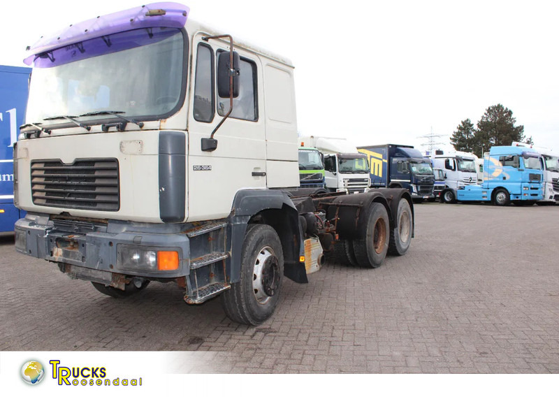 MAN F 26.364 + 6X4 + BIG AXLE + EURO 2 + MANUAL - Tractor: foto 1 MAN F 26.364 + 6X4 + BIG AXLE + EURO 2 + MANUAL - Tractor: foto 1