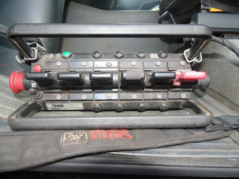 Tractor MAN TGA 41.430 + HIAB 800 6x + 5x JIB WINCH + 8X4 + REMOTE: foto 19 Tractor MAN TGA 41.430 + HIAB 800 6x + 5x JIB WINCH + 8X4 + REMOTE: foto 19