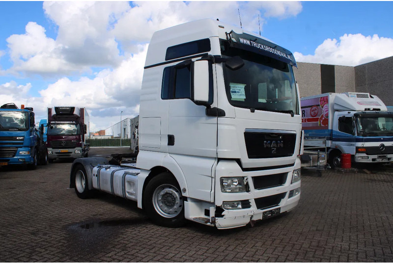 MAN TGX 18.440 + euro 5 + XXL + mega - Tractor: foto 2 MAN TGX 18.440 + euro 5 + XXL + mega - Tractor: foto 2
