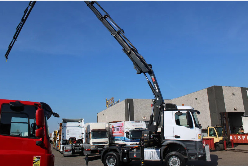 Mercedes-Benz Arocs 2051 + 4X4 + HIAB 302 E6 / JIB 70 X 4 + 10 EXTENTSIONS / NEW!! - Tractor: foto 2 Mercedes-Benz Arocs 2051 + 4X4 + HIAB 302 E6 / JIB 70 X 4 + 10 EXTENTSIONS / NEW!! - Tractor: foto 2