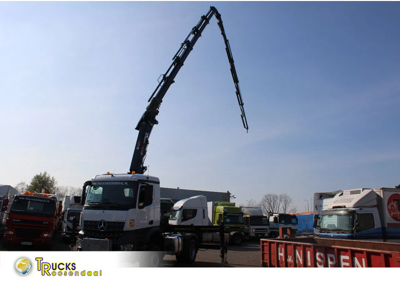 Mercedes-Benz Arocs 2051 + 4X4 + HIAB 302 E6 / JIB 70 X 4 + 10 EXTENTSIONS / NEW!! - Tractor: foto 1 Mercedes-Benz Arocs 2051 + 4X4 + HIAB 302 E6 / JIB 70 X 4 + 10 EXTENTSIONS / NEW!! - Tractor: foto 1