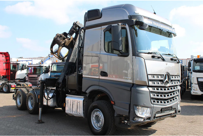 Mercedes-Benz Arocs 2858 + PALFINGER Z15 (2022) + 6X4 + FOREST/WOOD/METAL EDITION - Tractor: foto 2 Mercedes-Benz Arocs 2858 + PALFINGER Z15 (2022) + 6X4 + FOREST/WOOD/METAL EDITION - Tractor: foto 2