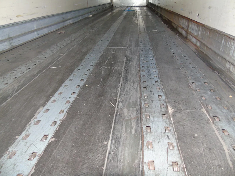 Van Hool ROLLERS + 3x AXLE + 3.04 HEIGHT - Semireboque furgão: foto 4 Van Hool ROLLERS + 3x AXLE + 3.04 HEIGHT - Semireboque furgão: foto 4