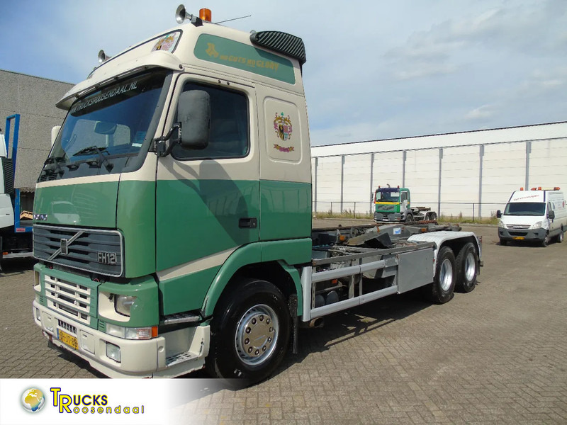 Volvo FH 12.420 + 6X2 + EURO 2 + MANUAL - Caminhão com sistema de cabo: foto 1 Volvo FH 12.420 + 6X2 + EURO 2 + MANUAL - Caminhão com sistema de cabo: foto 1