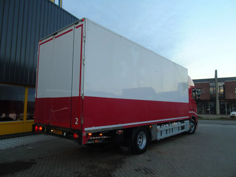 Volvo FH 460 + TRS COOLING + LIFT + EURO 6 - Caminhão frigorífico: foto 3 Volvo FH 460 + TRS COOLING + LIFT + EURO 6 - Caminhão frigorífico: foto 3