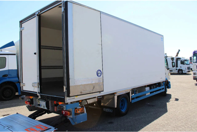 Volvo FL 240 + carrier + ATP + 16T + lift + MANUAL - Caminhão frigorífico: foto 4 Volvo FL 240 + carrier + ATP + 16T + lift + MANUAL - Caminhão frigorífico: foto 4