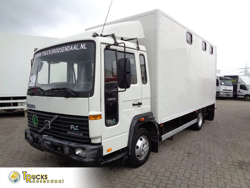 Volvo FLC + Manual + Horse transport - Caminhão para transporte de cavalos: foto 1 Volvo FLC + Manual + Horse transport - Caminhão para transporte de cavalos: foto 1