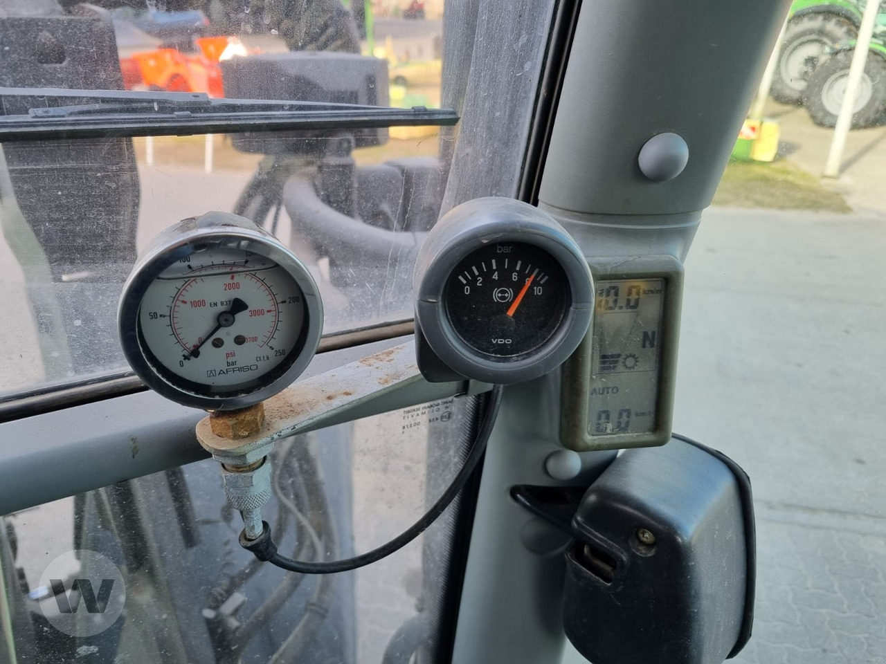 Deutz Agrotron TTV 620 - Trator: foto 3 Deutz Agrotron TTV 620 - Trator: foto 3