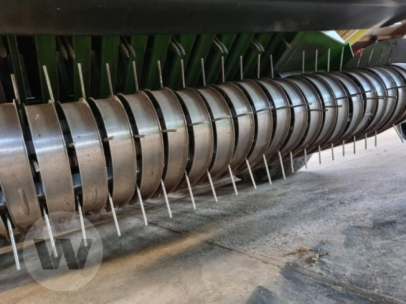 Krone Big Pack 120-80 - Enfardadeira de fardos quadrados: foto 3 Krone Big Pack 120-80 - Enfardadeira de fardos quadrados: foto 3