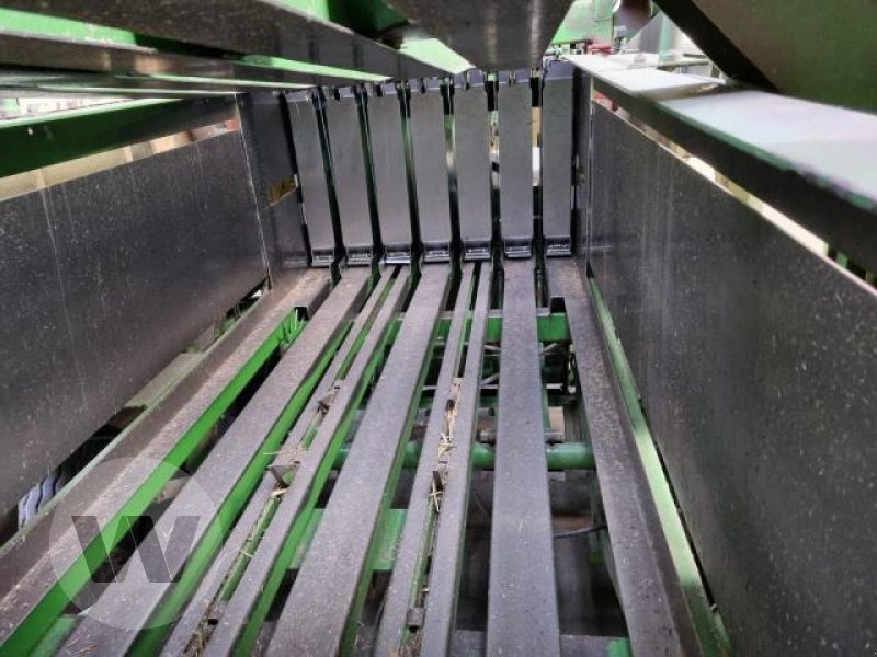 Krone Big Pack 120-80 - Enfardadeira de fardos quadrados: foto 4 Krone Big Pack 120-80 - Enfardadeira de fardos quadrados: foto 4