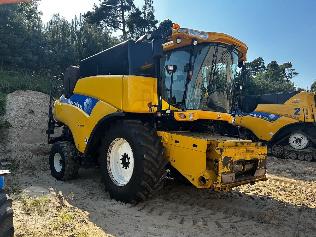 New Holland CR 9070 ELEV - Trator: foto 1 New Holland CR 9070 ELEV - Trator: foto 1