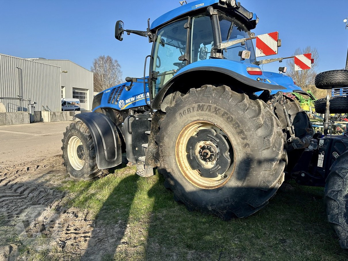 Trator New Holland T 8.360: foto 11