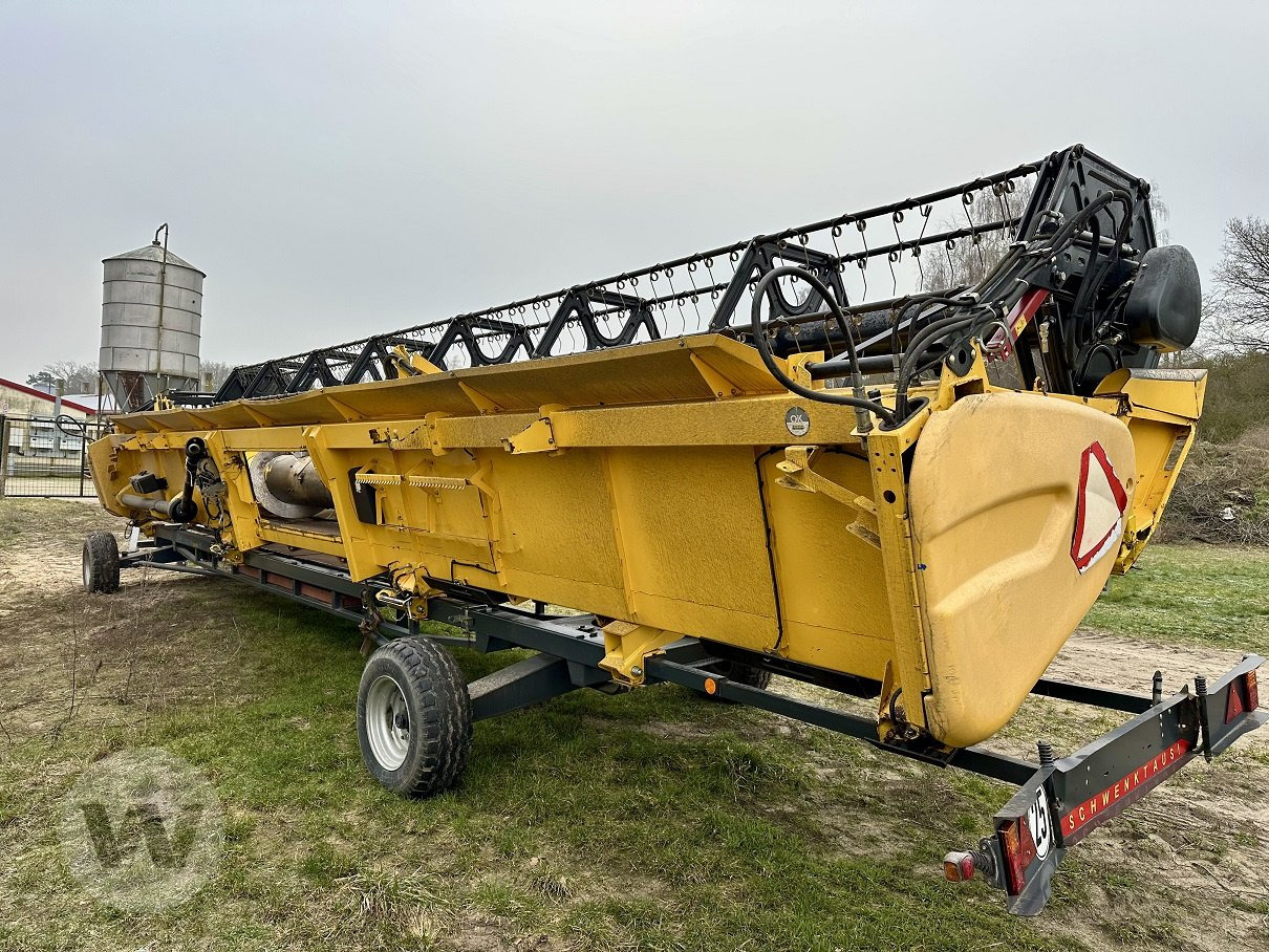 New Holland VARIFEED 10,70 M - Plataforma para colheitadeira: foto 5 New Holland VARIFEED 10,70 M - Plataforma para colheitadeira: foto 5