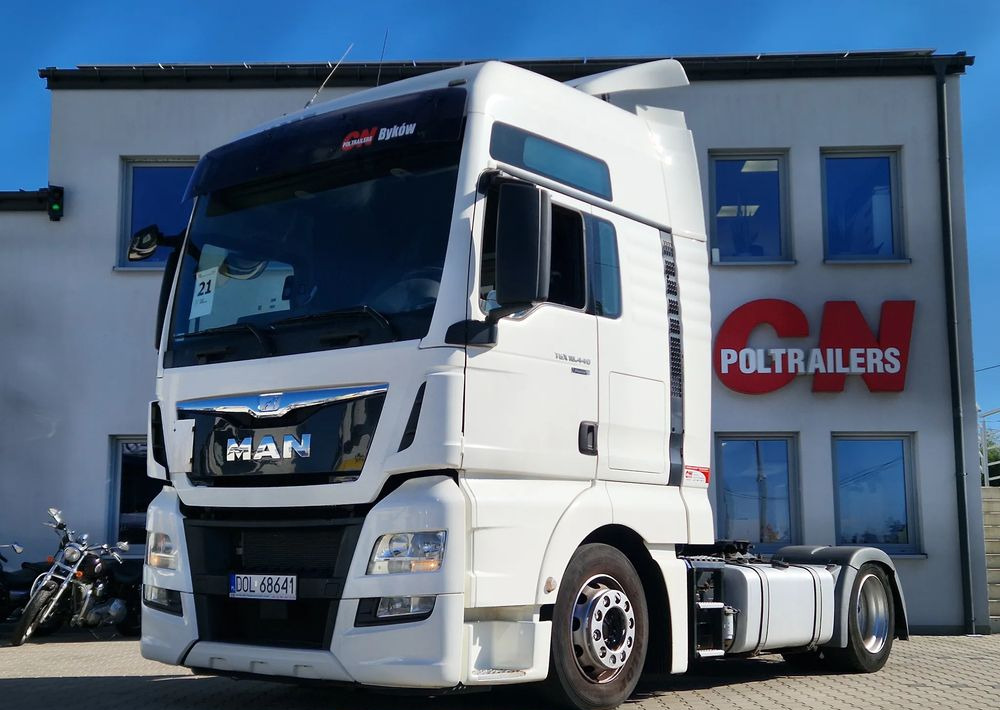 MAN TGX 18.440 XXL LOW DECK Automat - Tractor: foto 1 MAN TGX 18.440 XXL LOW DECK Automat - Tractor: foto 1