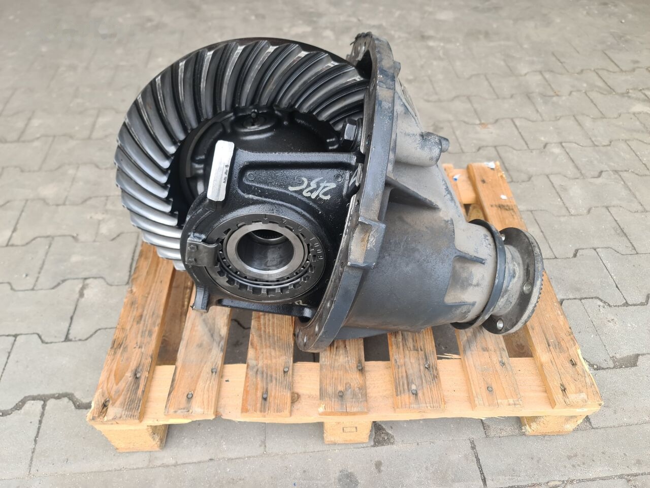 DIFFERENTIAL DIFF MS17X RSS1344C 1/529 5.29 37/7 RENAULT VOLVO - Diferencial de Caminhão: foto 1 DIFFERENTIAL DIFF MS17X RSS1344C 1/529 5.29 37/7 RENAULT VOLVO - Diferencial de Caminhão: foto 1