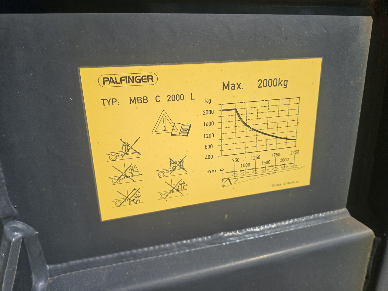 PALFINGER MBB C 2000 L / 2020 / 2000KG - Rampa hidráulica: foto 3 PALFINGER MBB C 2000 L / 2020 / 2000KG - Rampa hidráulica: foto 3