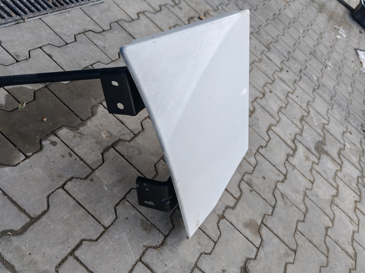 RENAULT RANGE T EURO 6 / HIGH CAB / LEFT SPOILER EXTENDER - Aerodinâmica/ Aerofólio: foto 4 RENAULT RANGE T EURO 6 / HIGH CAB / LEFT SPOILER EXTENDER - Aerodinâmica/ Aerofólio: foto 4