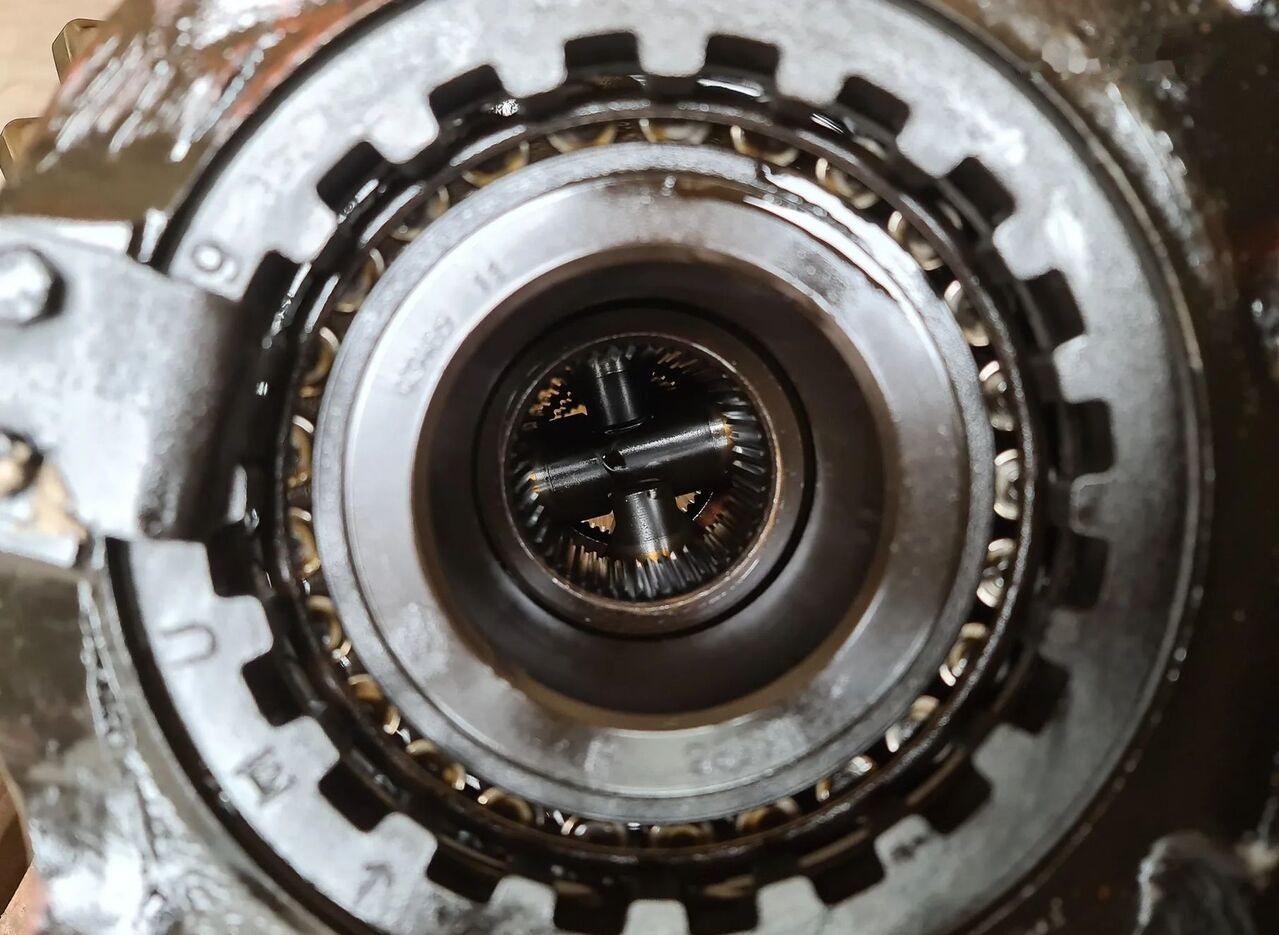 RENAULT VOLVO DIFFERENTIAL DIFF / MS17X RSS1344C 2,64 37/14 / WORLDWIDE DELIVERY - Transmissão de Caminhão: foto 4 RENAULT VOLVO DIFFERENTIAL DIFF / MS17X RSS1344C 2,64 37/14 / WORLDWIDE DELIVERY - Transmissão de Caminhão: foto 4