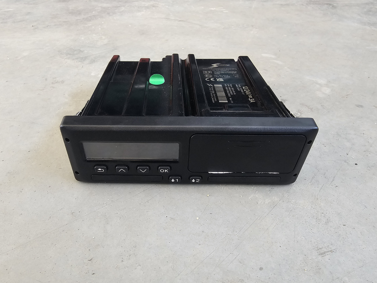 STONERIDGE SE5000-8.1 / VOLVO FH4 EURO 6 / TACHOGRAPH - Tacógrafo: foto 2 STONERIDGE SE5000-8.1 / VOLVO FH4 EURO 6 / TACHOGRAPH - Tacógrafo: foto 2