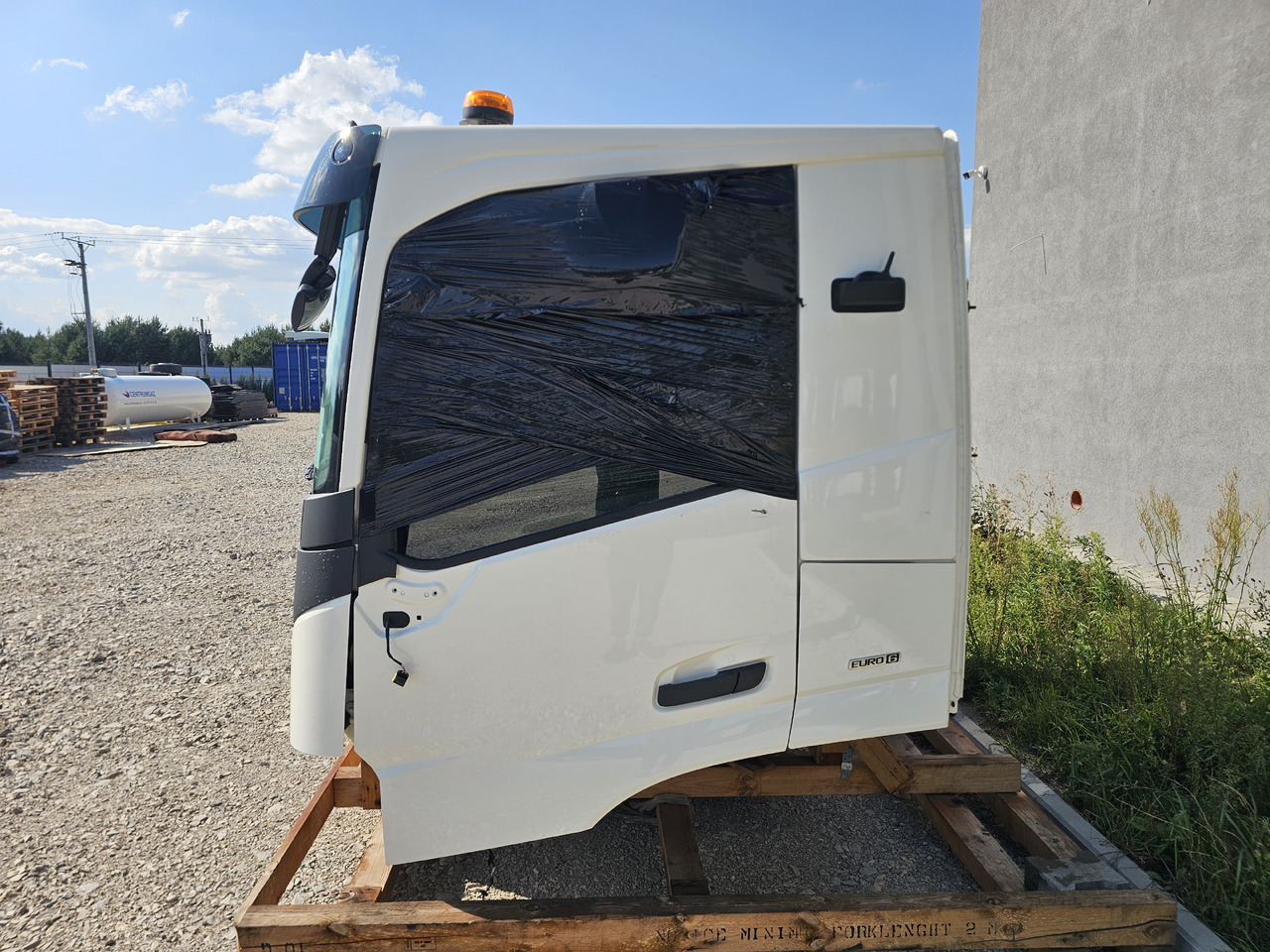 VOLVO FM5 FMX LOW DAY CAB / FULLY COMPLETE / BRAND NEW - Cabine: foto 5 VOLVO FM5 FMX LOW DAY CAB / FULLY COMPLETE / BRAND NEW - Cabine: foto 5