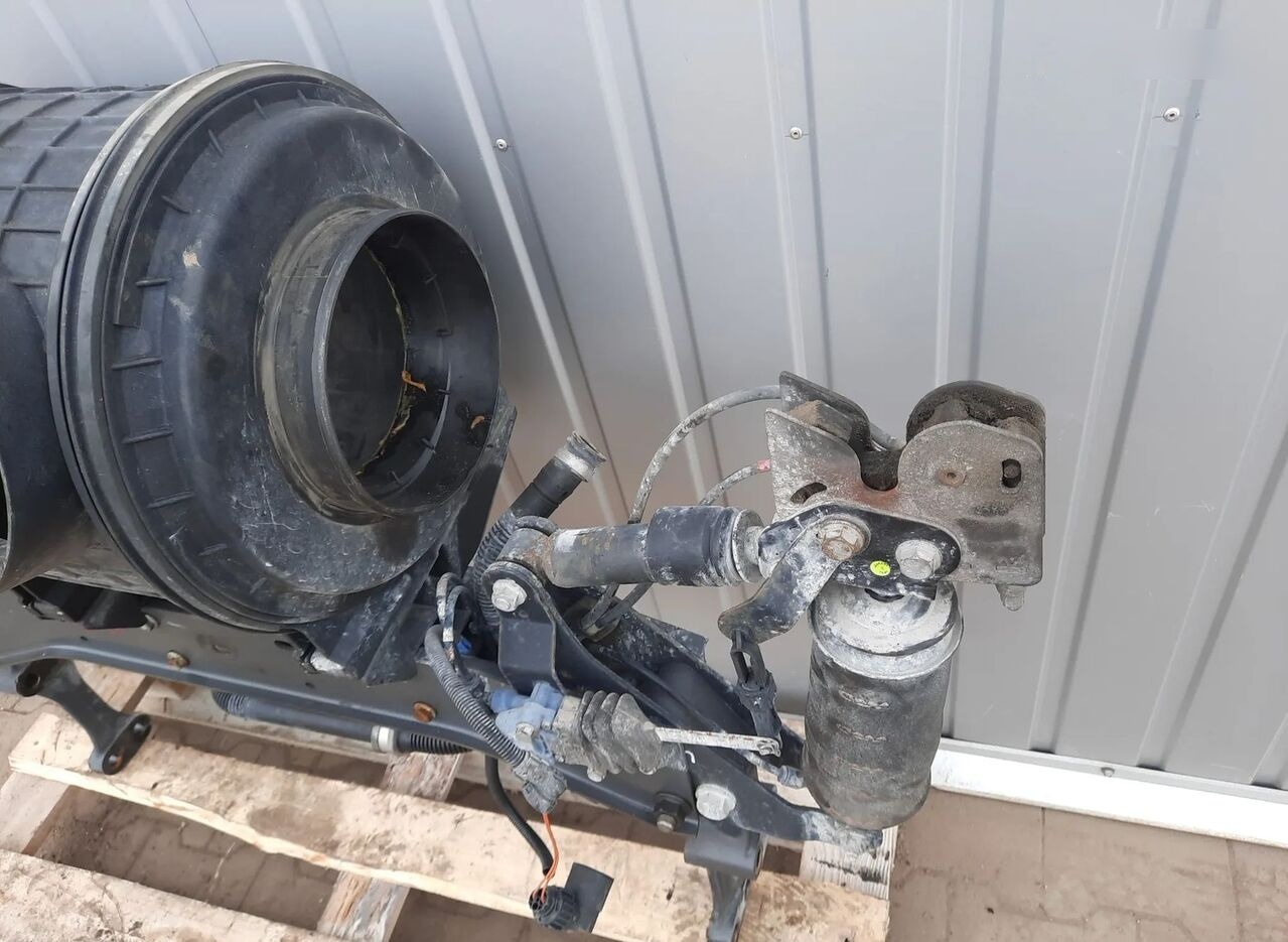 Zawieszenie kabiny zamek tył Renault Zawieszenie kabiny zamek tył RENAULT PREMIUM DXI Renault PREMIUM DXI truck - Suspensão da cabina de Caminhão: foto 4 Zawieszenie kabiny zamek tył Renault Zawieszenie kabiny zamek tył RENAULT PREMIUM DXI Renault PREMIUM DXI truck - Suspensão da cabina de Caminhão: foto 4