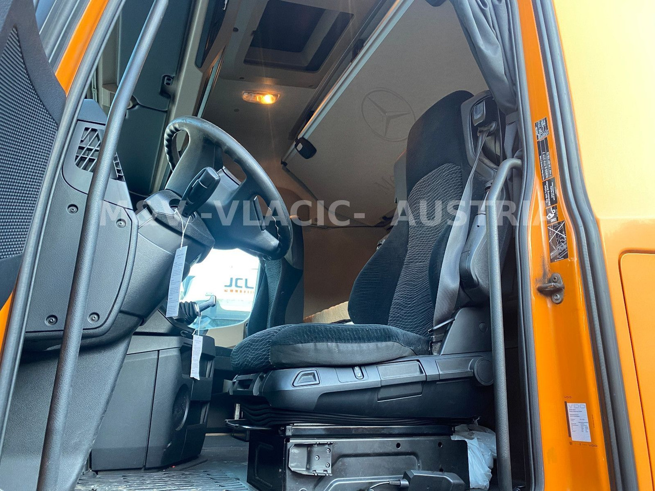 Mercedes-Benz 2542 - Caminhão transportador de contêineres/ Caixa móvel: foto 4 Mercedes-Benz 2542 - Caminhão transportador de contêineres/ Caixa móvel: foto 4