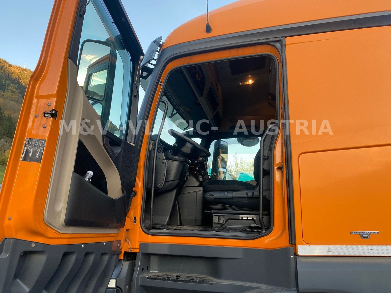 Mercedes-Benz 2542 - Caminhão transportador de contêineres/ Caixa móvel: foto 3 Mercedes-Benz 2542 - Caminhão transportador de contêineres/ Caixa móvel: foto 3