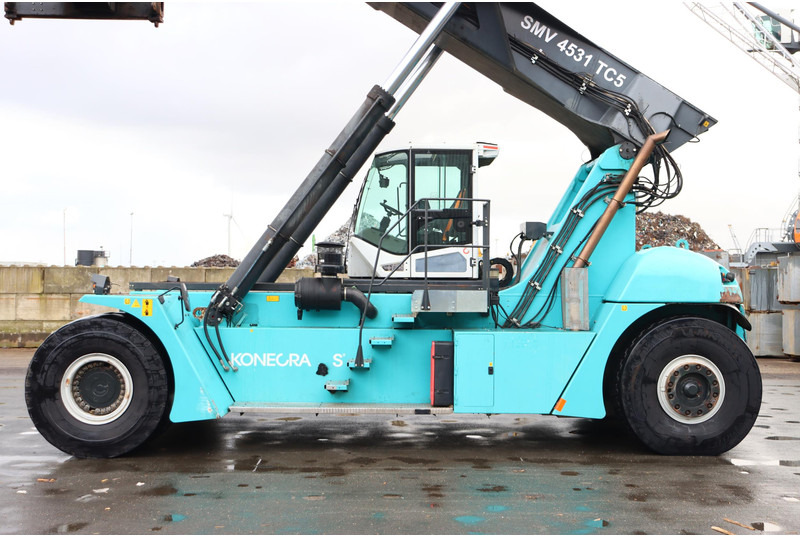 Reachstacker porta contentores KONECRANES 4531TC5: foto 6