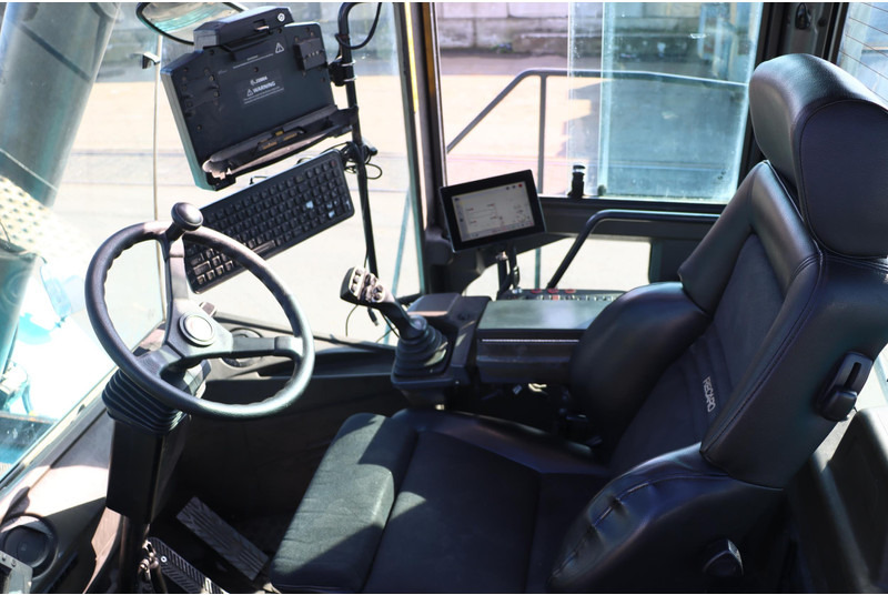 Reachstacker porta contentores KONECRANES 4531TC5: foto 20