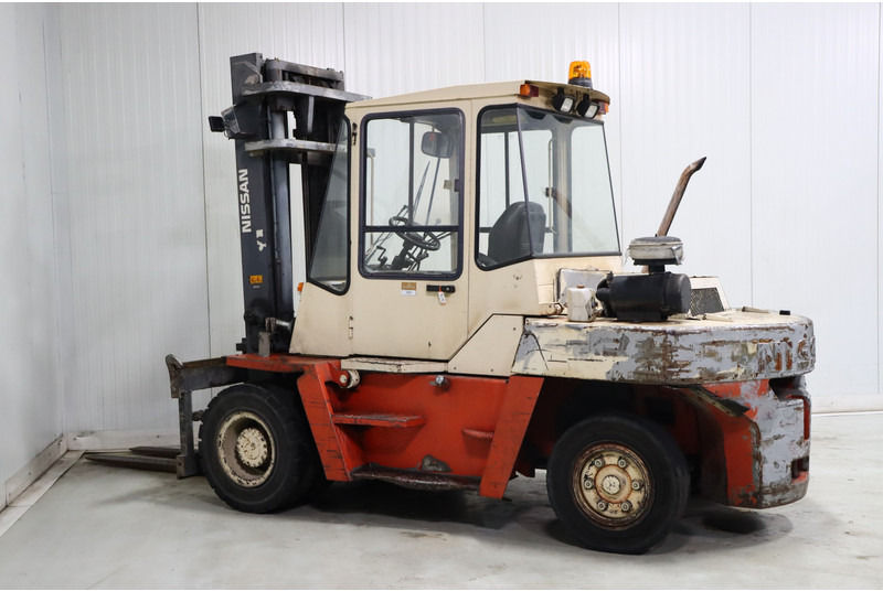 Nissan VF05H70U - Empilhadeira a diesel: foto 5 Nissan VF05H70U - Empilhadeira a diesel: foto 5