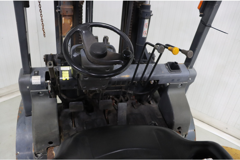 TCM FG50T9 - Empilhadeira a gás: foto 2 TCM FG50T9 - Empilhadeira a gás: foto 2