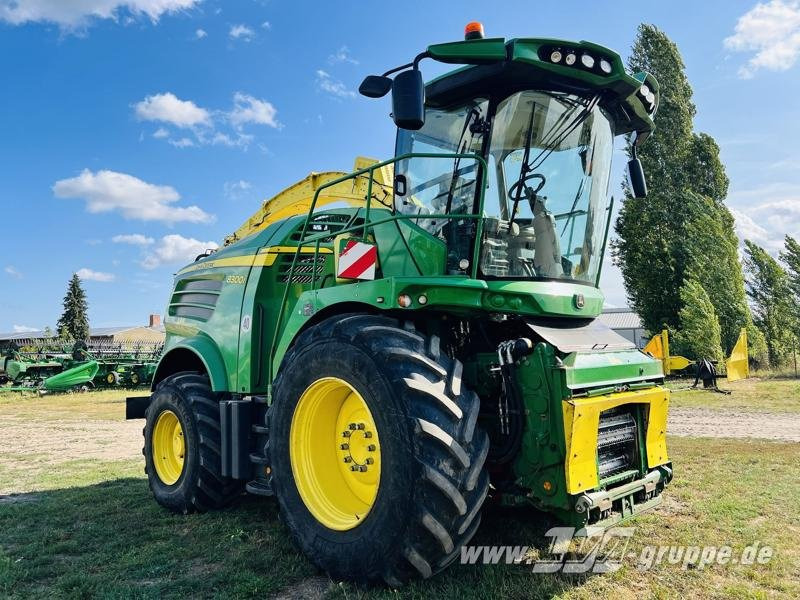 Trator John Deere 8300: foto 8