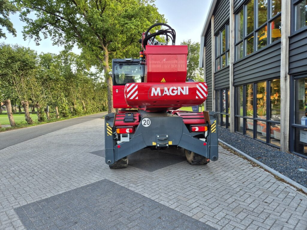 MAGNI RTH 5.23 Smart D/C - Empilhador telescópico: foto 4 MAGNI RTH 5.23 Smart D/C - Empilhador telescópico: foto 4