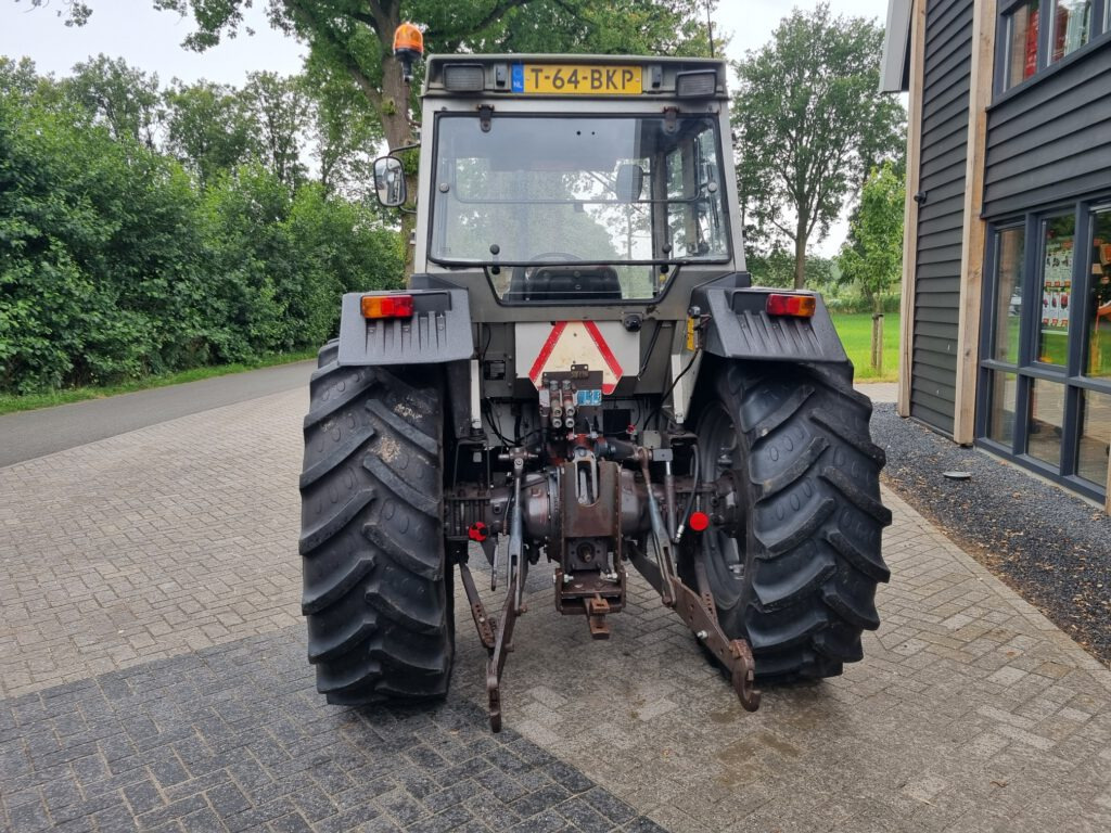 MASSEY FERGUSON 390 - Trator: foto 4 MASSEY FERGUSON 390 - Trator: foto 4