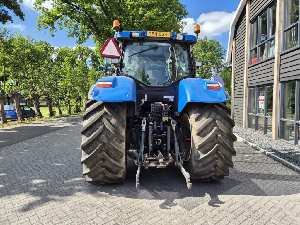 NEW HOLLAND T6080 - Trator: foto 4 NEW HOLLAND T6080 - Trator: foto 4