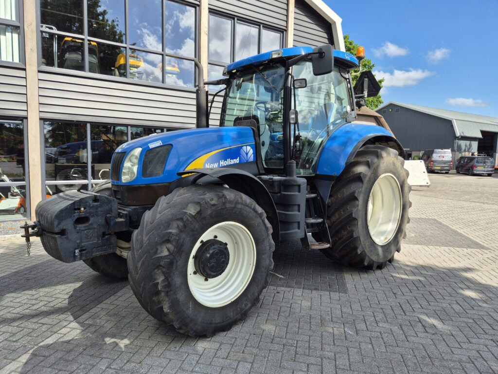 NEW HOLLAND T6080 - Trator: foto 2 NEW HOLLAND T6080 - Trator: foto 2