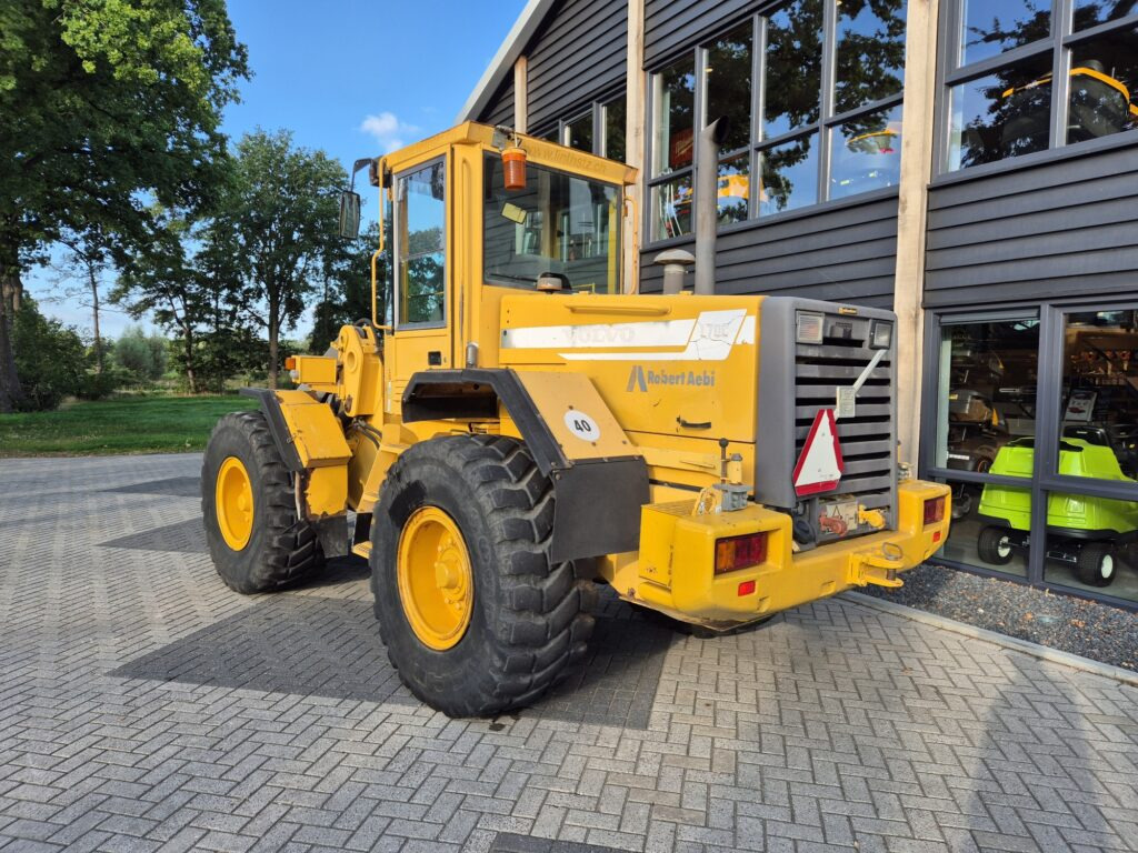 VOLVO L70C - Carregadeira de rodas: foto 3 VOLVO L70C - Carregadeira de rodas: foto 3