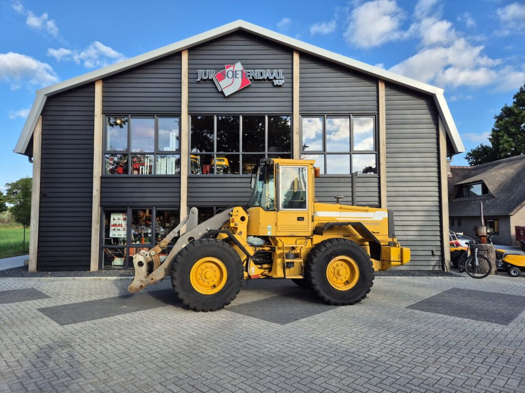 VOLVO L70C - Carregadeira de rodas: foto 1 VOLVO L70C - Carregadeira de rodas: foto 1