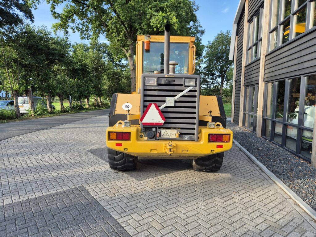 VOLVO L70C - Carregadeira de rodas: foto 4 VOLVO L70C - Carregadeira de rodas: foto 4