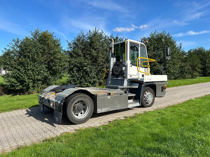 Terberg YT 223 | LOW HOURS | AIRCO | MEGA LOW LOADER | - Tractor de terminal: foto 5 Terberg YT 223 | LOW HOURS | AIRCO | MEGA LOW LOADER | - Tractor de terminal: foto 5