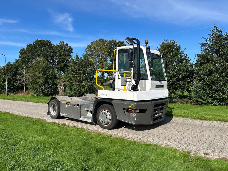 Terberg YT 223 | LOW HOURS | AIRCO | MEGA LOW LOADER | - Tractor de terminal: foto 2 Terberg YT 223 | LOW HOURS | AIRCO | MEGA LOW LOADER | - Tractor de terminal: foto 2