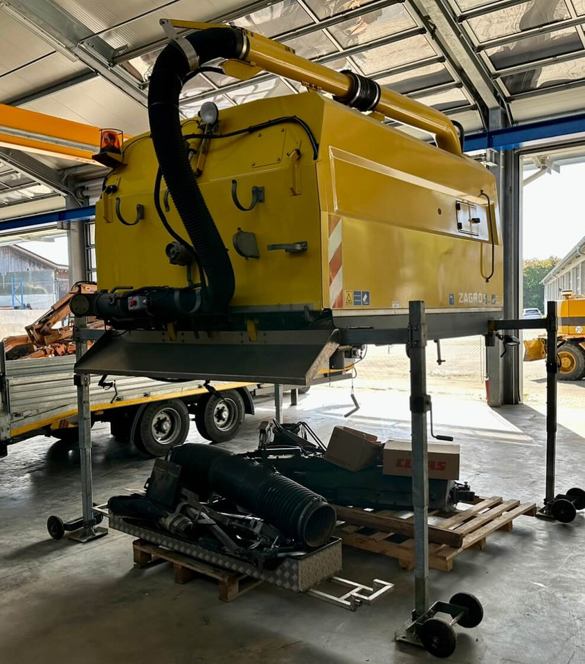 Unimog Aufbaukehrmaschine Trilety SK-370 - Varredora urbana: foto 4 Unimog Aufbaukehrmaschine Trilety SK-370 - Varredora urbana: foto 4